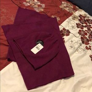 NWT Bloomingdales Cashmere Infinity Scarf and Hat